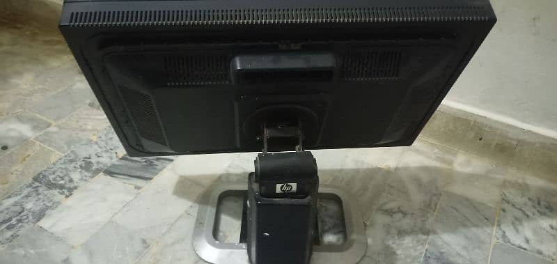 HP Monitor for urgent sale 3