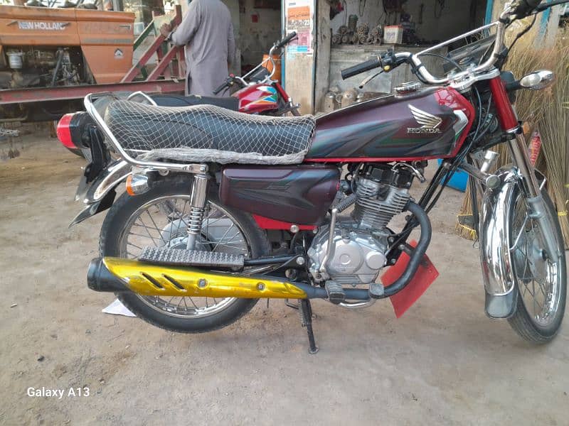 Honda 125 lush condition 2023 model 4