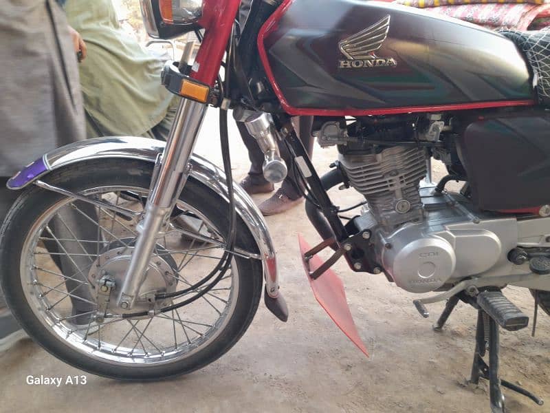 Honda 125 lush condition 2023 model 5