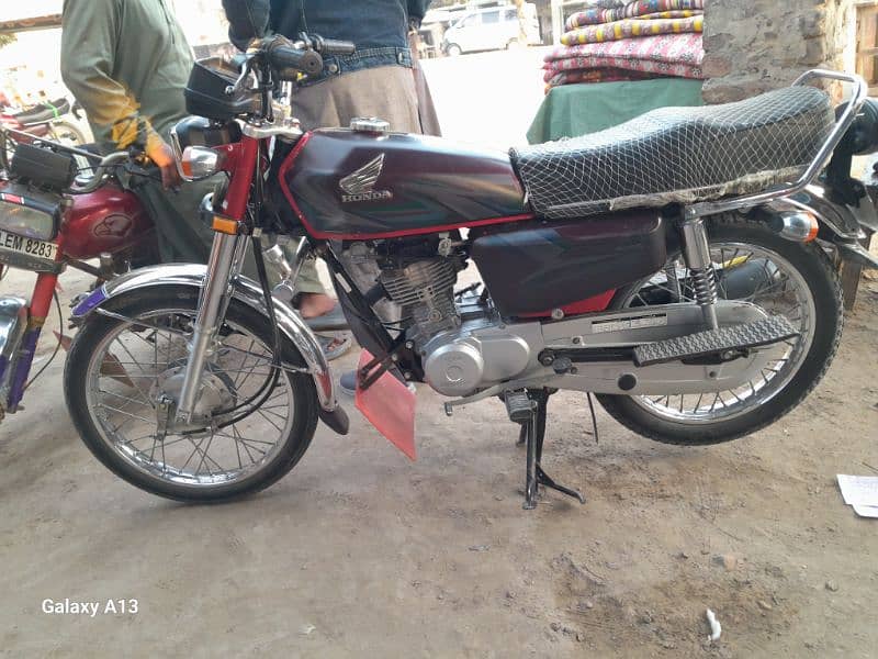 Honda 125 lush condition 2023 model 7