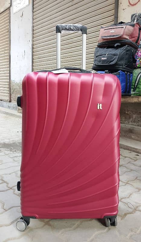 luggage bags new condition 10/10 3 piece 4