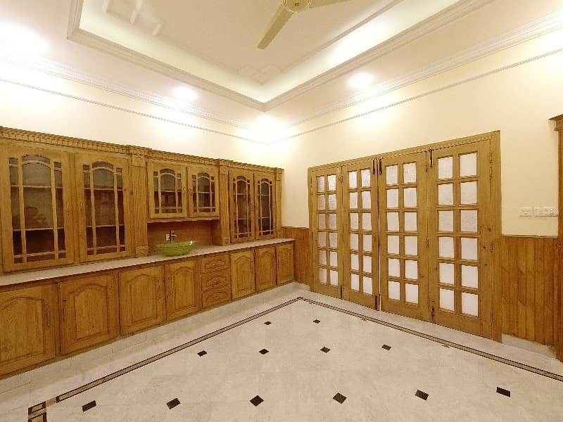 Luxurious 6-Bedroom House In F-11/2, Islamabad 6