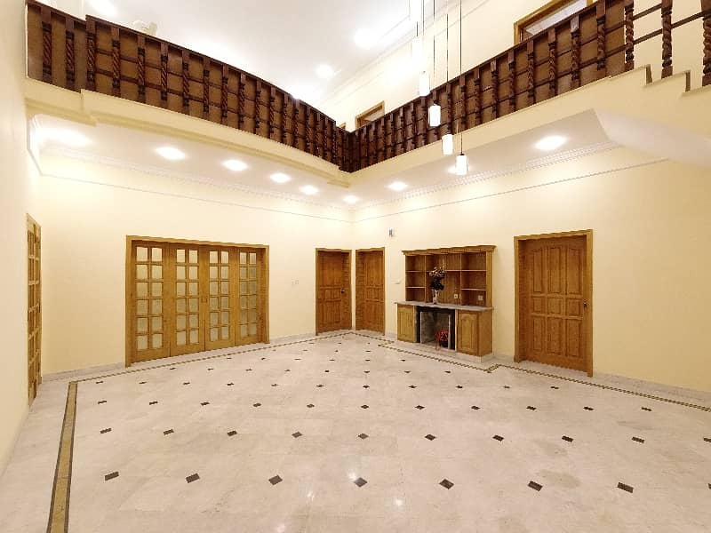 Luxurious 6-Bedroom House In F-11/2, Islamabad 10