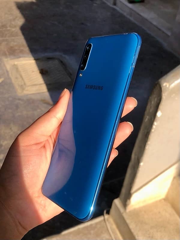 Samsung Galaxy A50 NON PTA 7