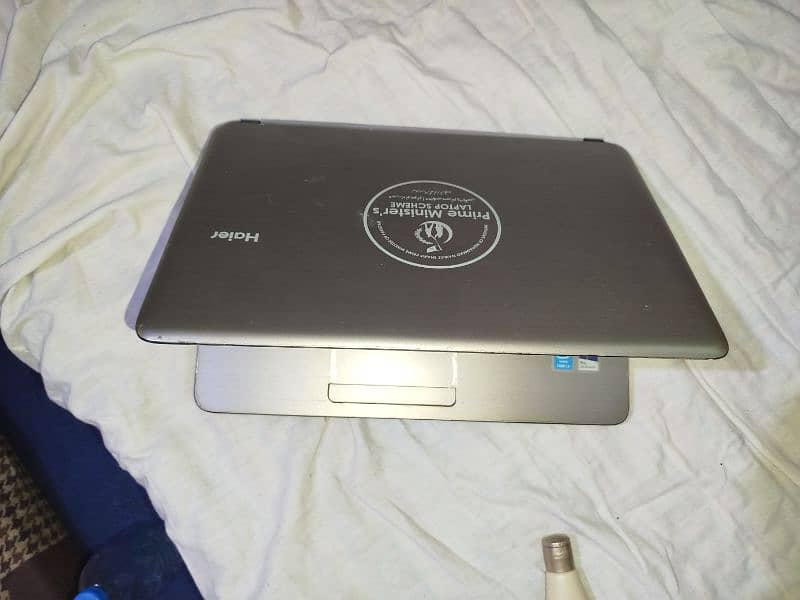 Haier laptop Cor i3 4th generation 2