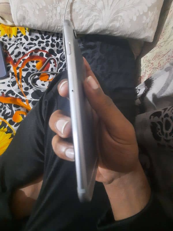 urgent sell iphone 6 2