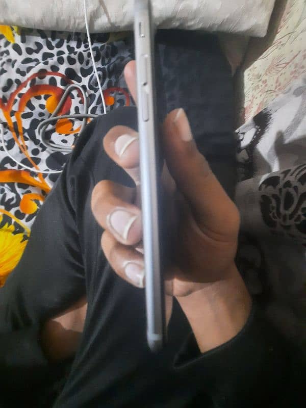 urgent sell iphone 6 4