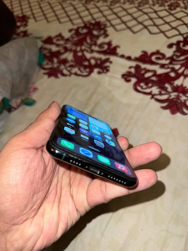 Iphone 11Pro Max 256GB Pta Approved 4