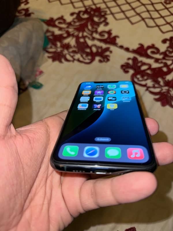 Iphone 11Pro Max 256GB Pta Approved 5