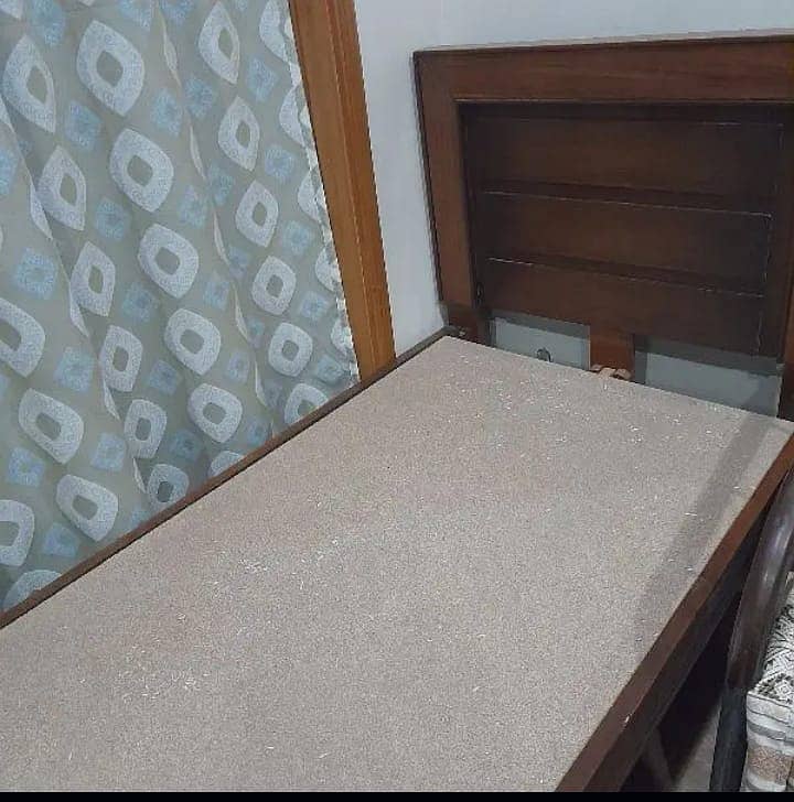 Single bed in new condition 1