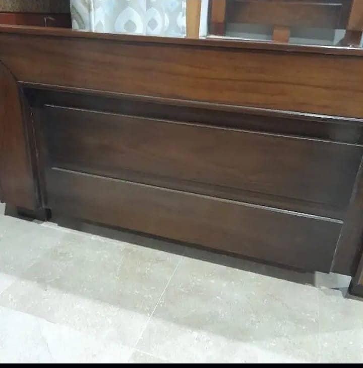 Single bed in new condition 3