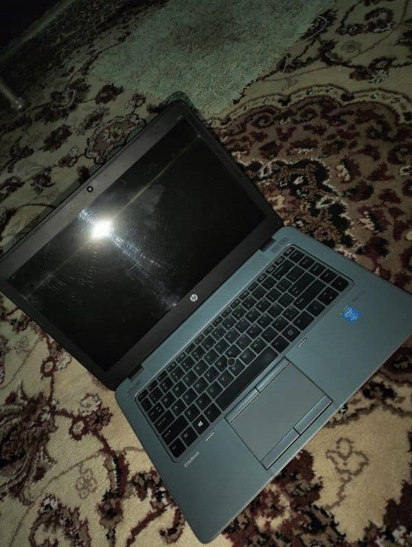 hp laptop dy 256 gb hard disk dy wersra 8 gb ram 2