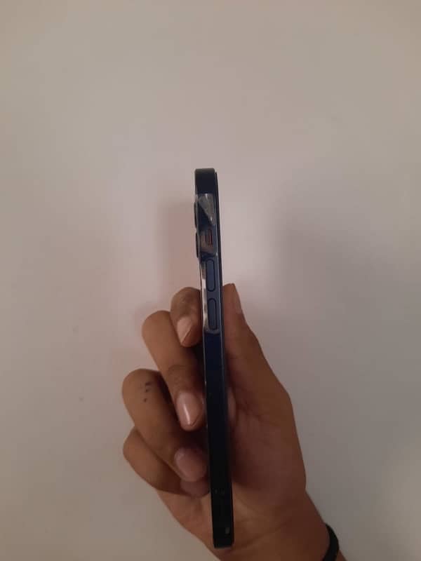 Iphone 12 64gb factory unlocked (urgent) 2