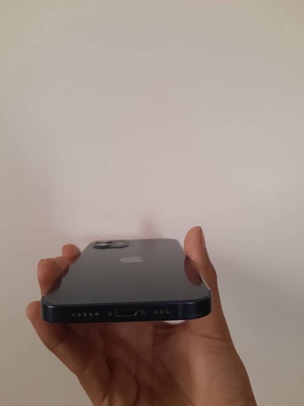 Iphone 12 64gb factory unlocked (urgent) 5