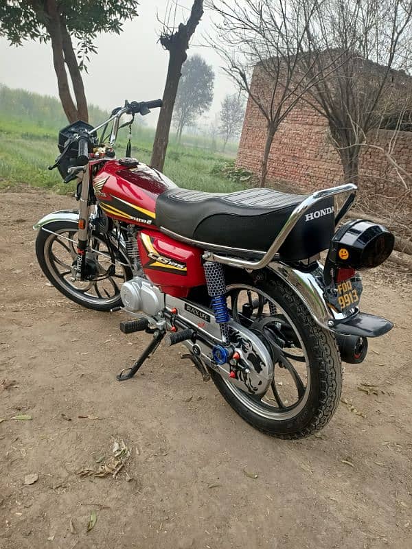 honda 125 brand new condition 6