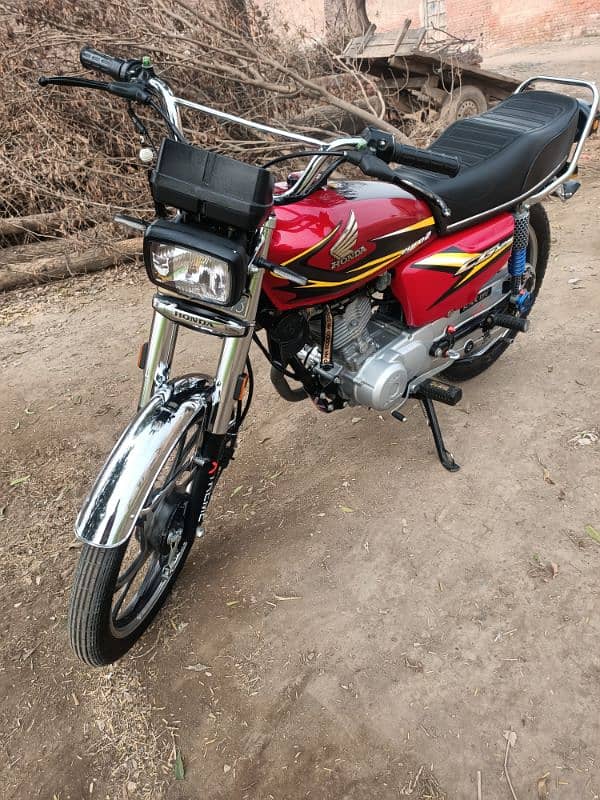 honda 125 brand new condition 9