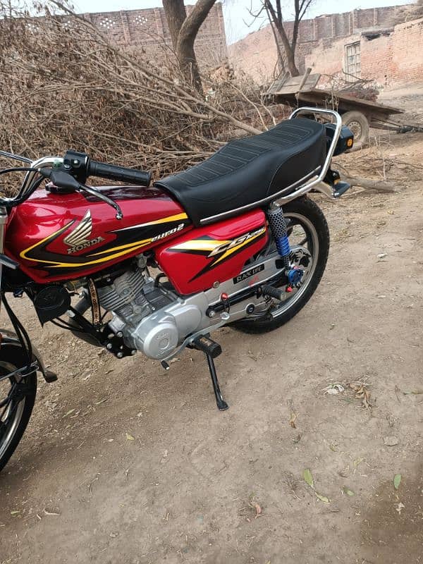 honda 125 brand new condition 11