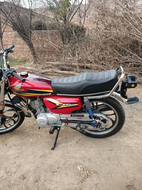 honda 125 brand new condition 12