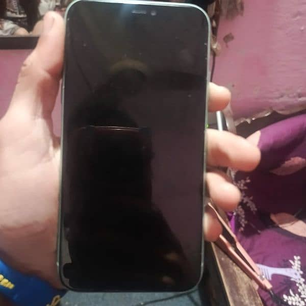 iPhone 11 128GB Non Pta 4