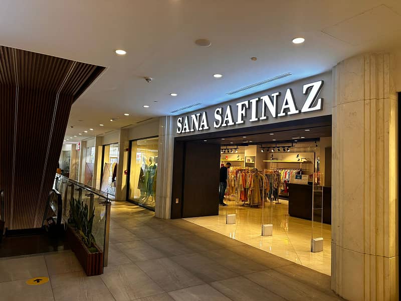 Shop For Sale On First Floor With Best Brand . 30