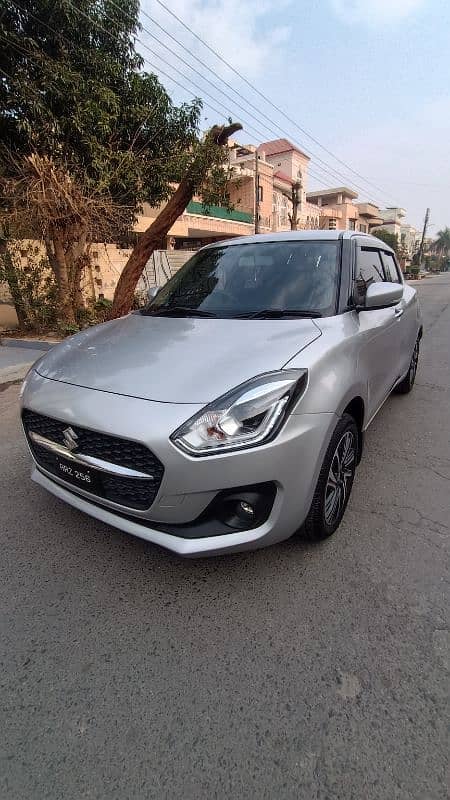 Suzuki Swift 2024 GLX Full Option 4