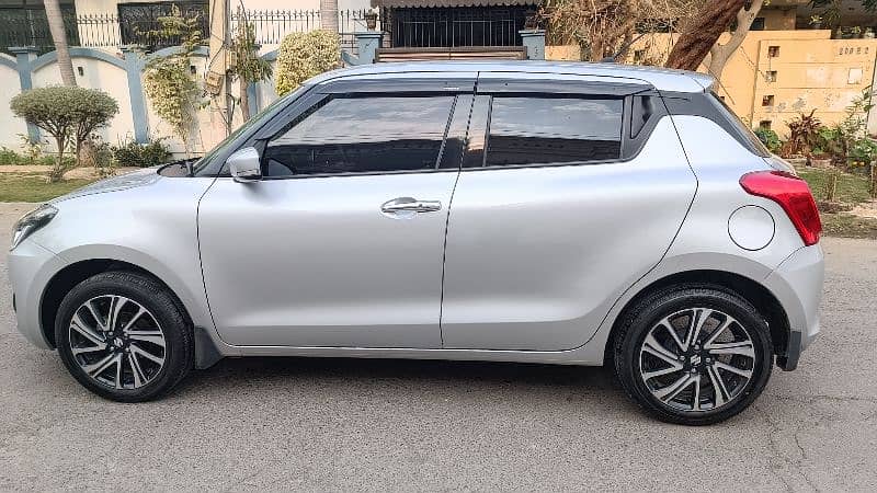 Suzuki Swift 2024 GLX Full Option 5