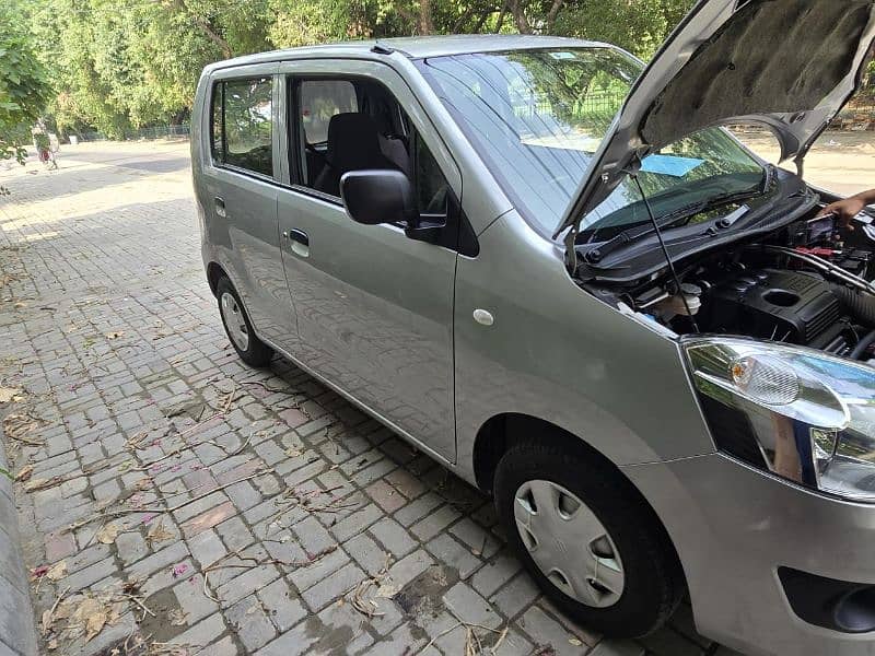 Suzuki Wagon R 2022 1