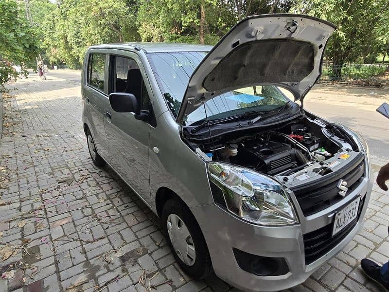 Suzuki Wagon R 2022 9