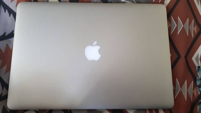 mac book pro 2015 i7 15 inch retina display 0