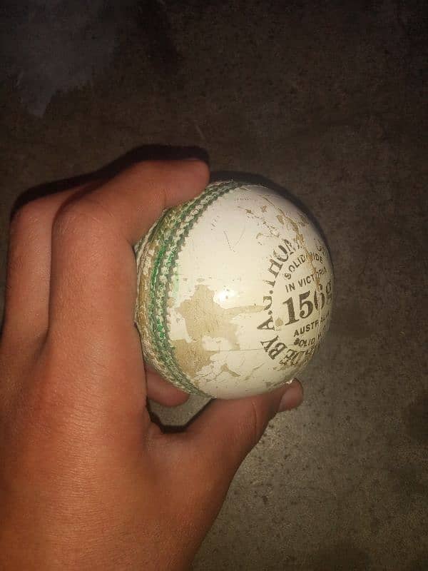 I am selling kookaburra original Australian hard ball 5