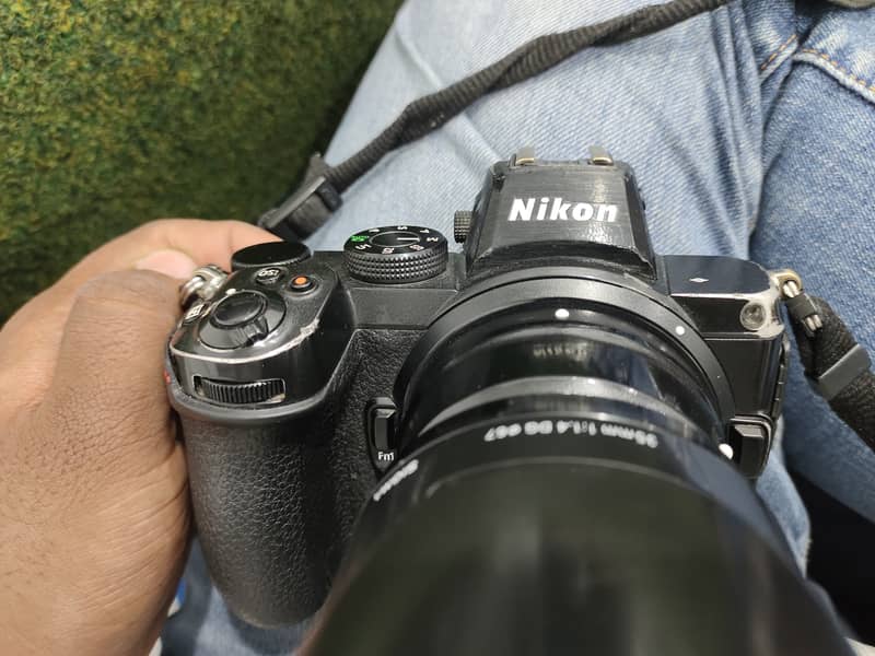 Nikon Z5 6 lac Shutter count URGENT SALE 4