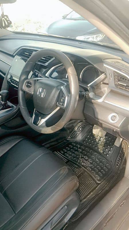 Honda Civic Oriel 2019 9