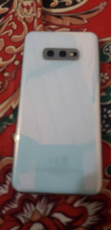 Samsung s10. E dual sim with box 10.10 condition dual pta approved 4