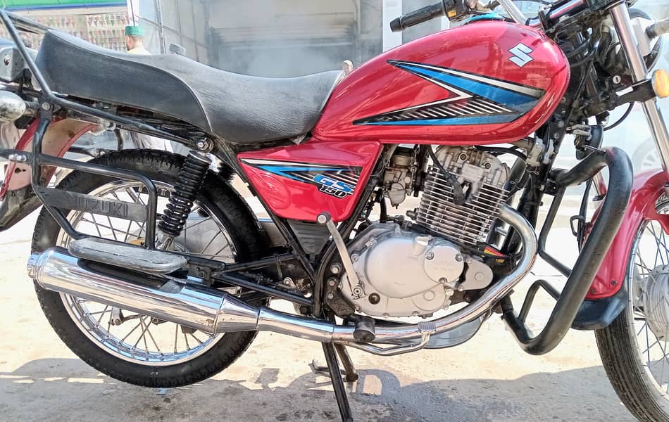 Suzuki GS 150 2024 red color 0