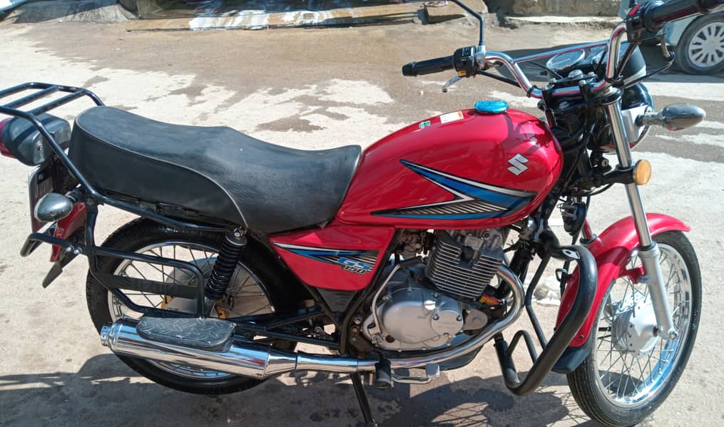 Suzuki GS 150 2024 red color 1