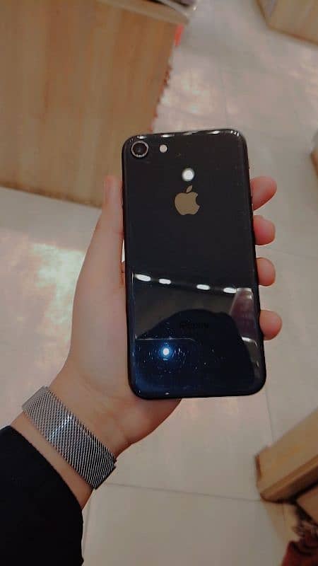 iphone 8 (Non Pta Approvd ) All Okaay ha 4