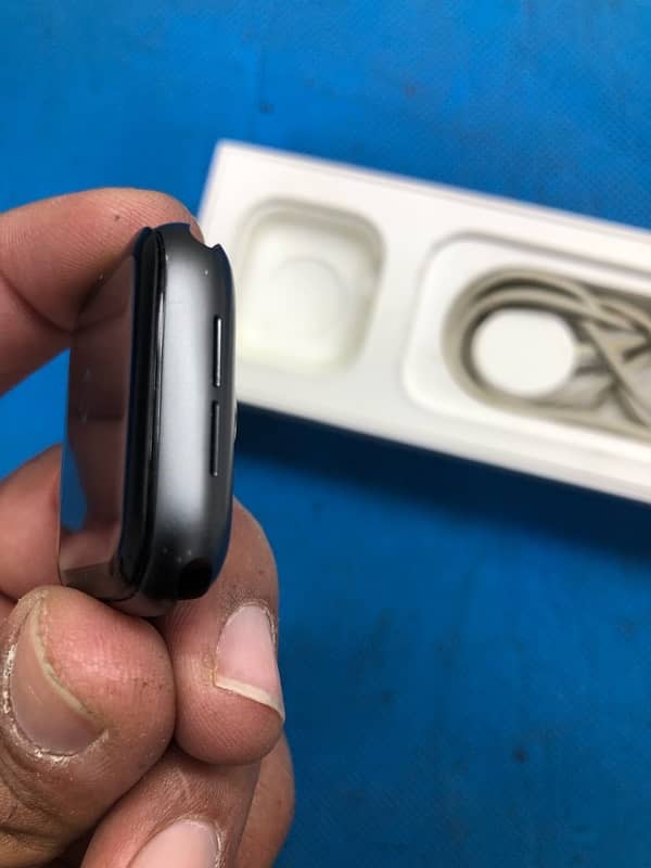 Apple Watch Series 4 40mm space Gray Complete Box 1