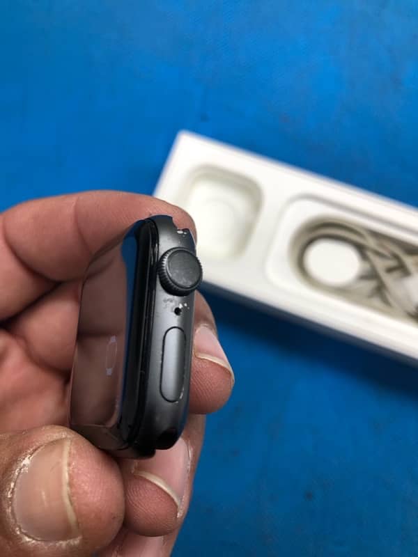 Apple Watch Series 4 40mm space Gray Complete Box 2