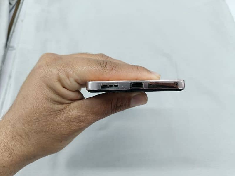 Oppo Reno 12F 4G 3