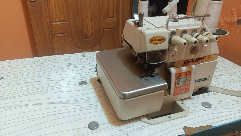 joyee singer and siruba 747 overlock 1