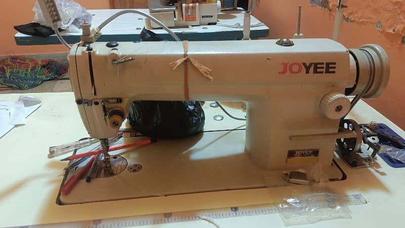 joyee singer and siruba 747 overlock 2