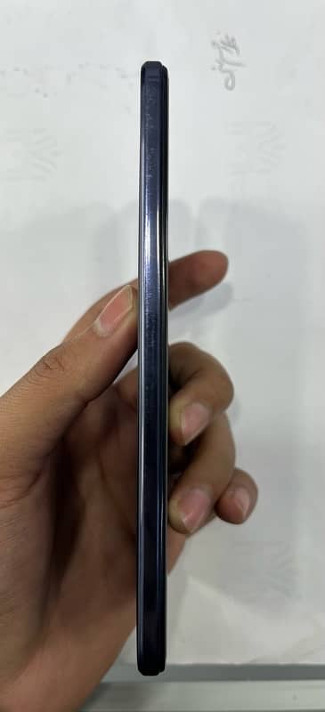 VIVO V21 8/128 1