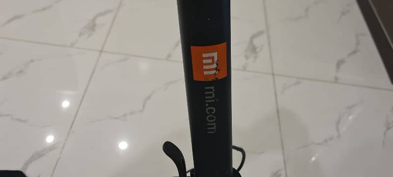 Xiaomi Mi Electric Scooter 1S 5