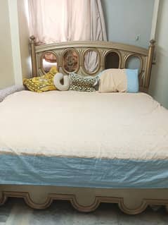 Bed room set for sale