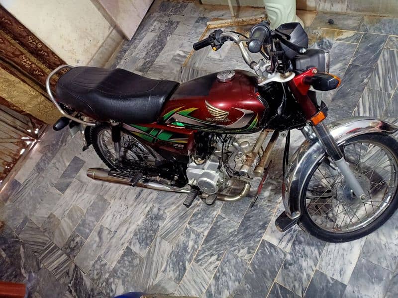 Honda CD70 0