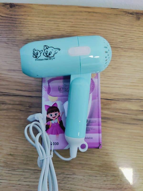 Fast drying light weight hair dryer 1000- watts with 2 heat and speed 0