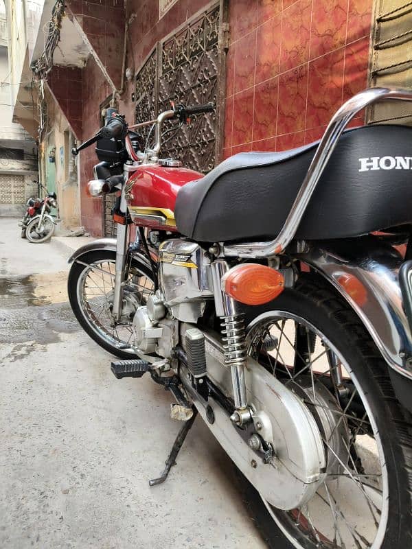 Honda 125 SE Like New 8