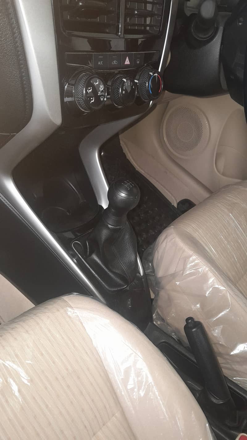 Toyota Yaris 2024 manual punjab reg -0/3/0/0/9/6/0/1/6/4/6/ 5