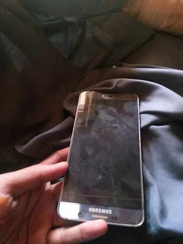 Samsung Galaxy Note 5 4/64 panel ka maslla ha or sab ok ha 0