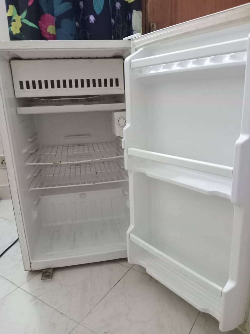 BOMPANI (Italian Brand) Single Door Refrigerator for Sale 3